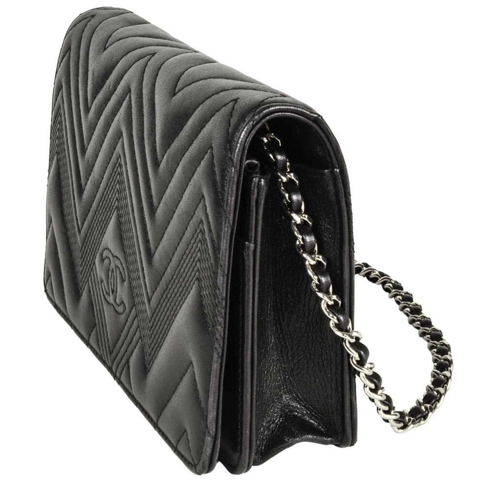 CHANEL Authentic Black Lambskin Leather Logo Wallet - Picture 2 of 9